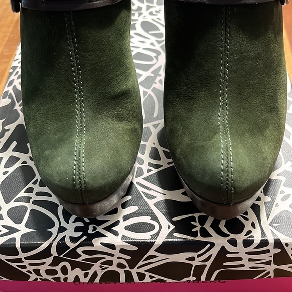 DVF Gorgeous Fawn Clog size 7.5 - Picture 5 of 9